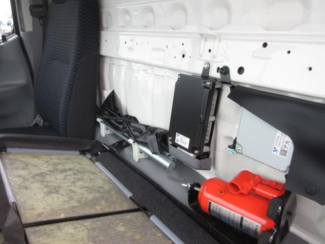 Hino DUTRO 2024-03 6734175-19