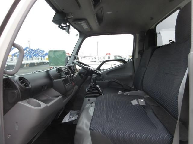 Hino DUTRO 2024-03 6734175-20