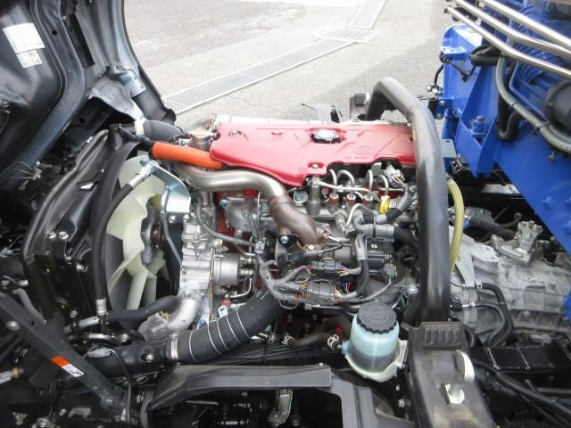 Hino DUTRO 2024-03 6734175-23