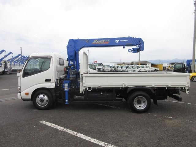 Hino DUTRO 2024-03 6734175-4