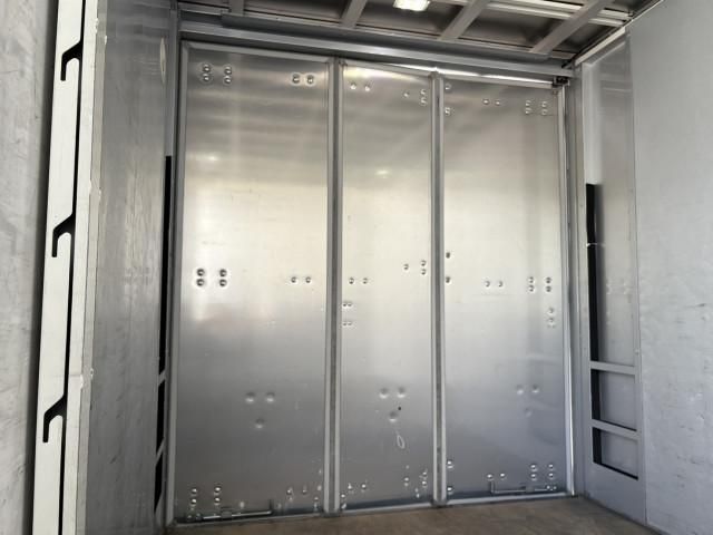 Hino DUTRO 2021-01 6734177-17