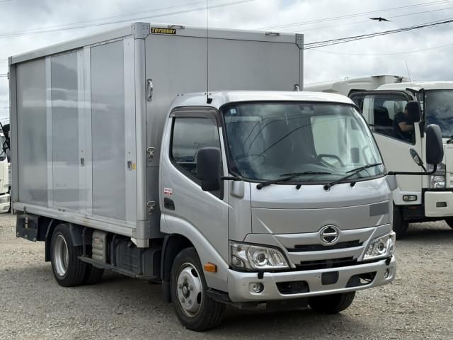 Hino DUTRO 2021-01 6734177-1