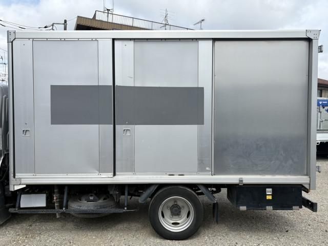 Hino DUTRO 2021-01 6734177-5