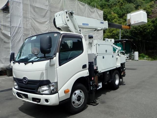 Hino DUTRO 2017-03 6734179-0