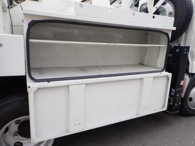 Hino DUTRO 2017-03 6734179-9