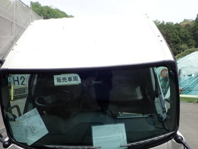 Hino DUTRO 2017-03 6734179-22