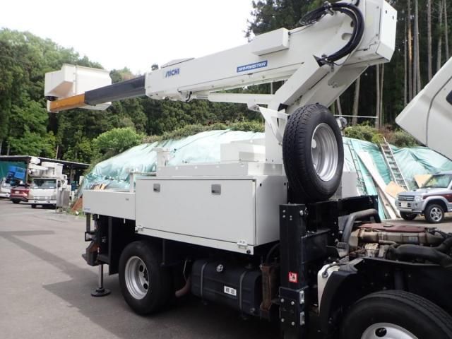 Hino DUTRO 2017-03 6734179-8