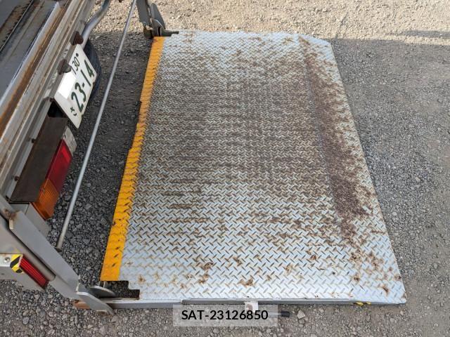 Hino DUTRO 2019-04 6791004-10