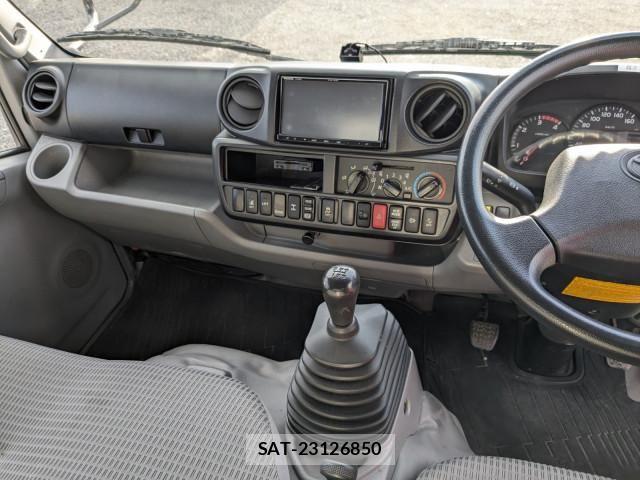 Hino DUTRO 2019-04 6791004-27