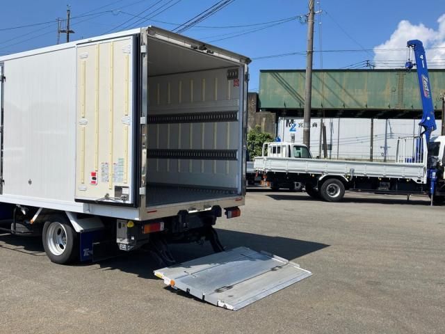 Hino DUTRO 2024-02 6805376-10
