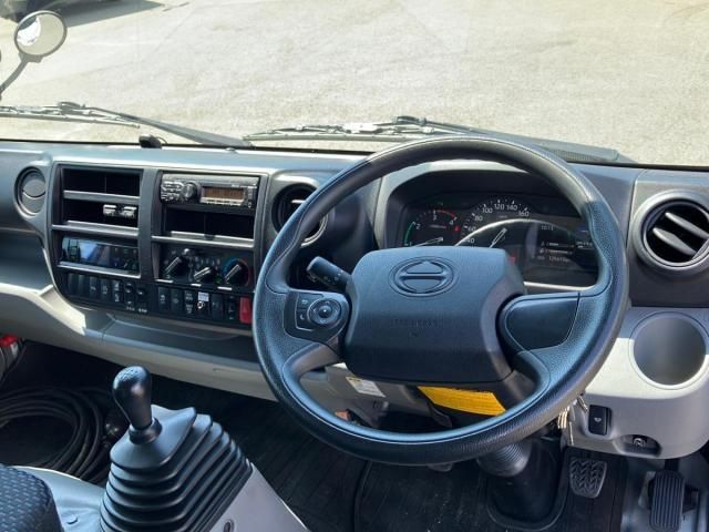 Hino DUTRO 2024-02 6805376-18