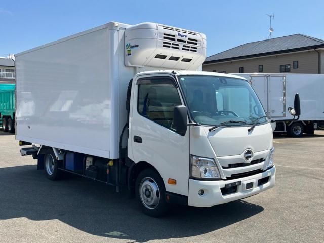 Hino DUTRO 2024-02 6805376-1