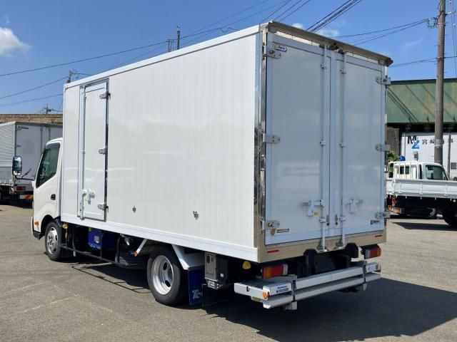 Hino DUTRO 2024-02 6805376-3