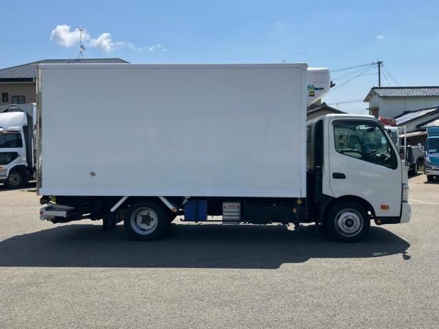 Hino DUTRO 2024-02 6805376-5