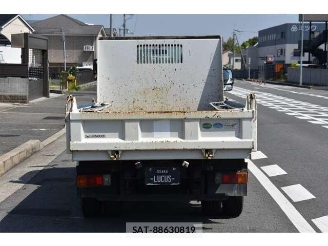 Hino DUTRO 2013-09 6814739-23