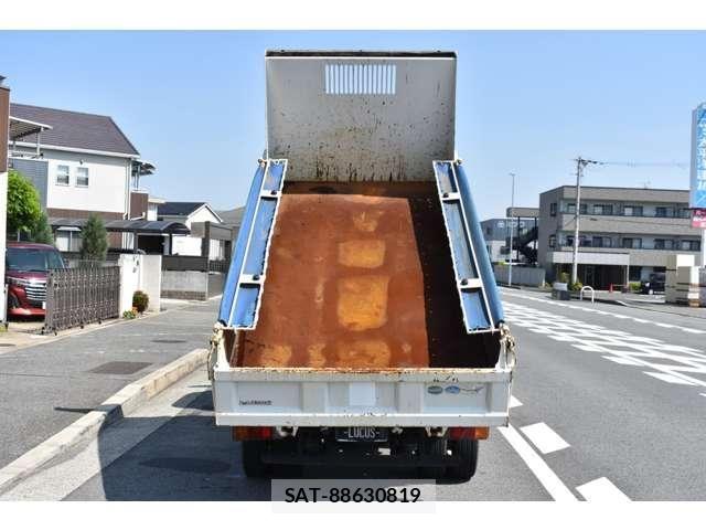 Hino DUTRO 2013-09 6814739-26