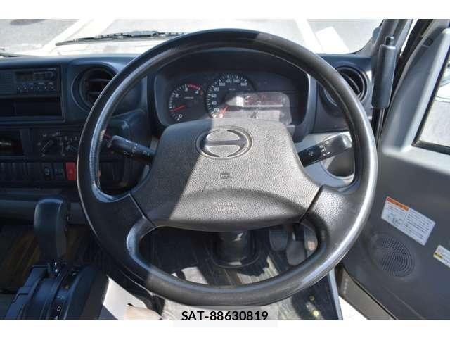 Hino DUTRO 2013-09 6814739-5