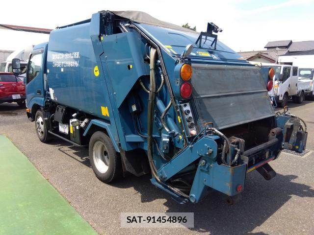Hino DUTRO 2014-03 6814733-1