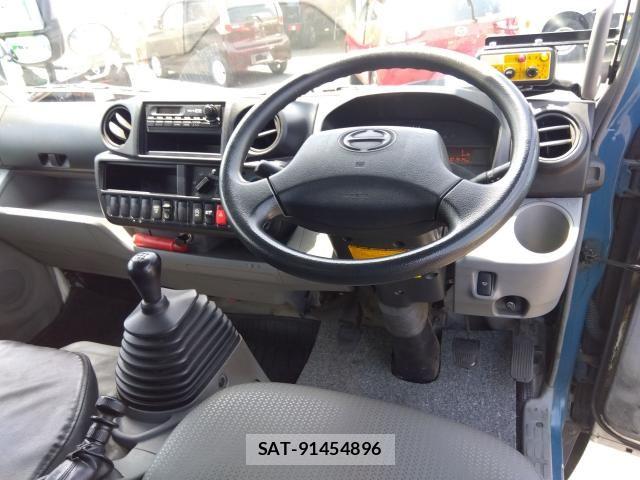 Hino DUTRO 2014-03 6814733-7