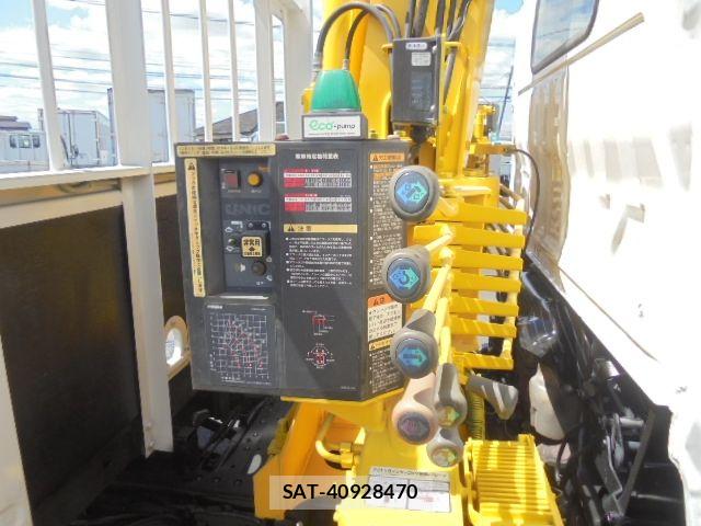 Hino DUTRO 2015-10 6814736-21