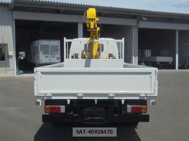 Hino DUTRO 2015-10 6814736-23