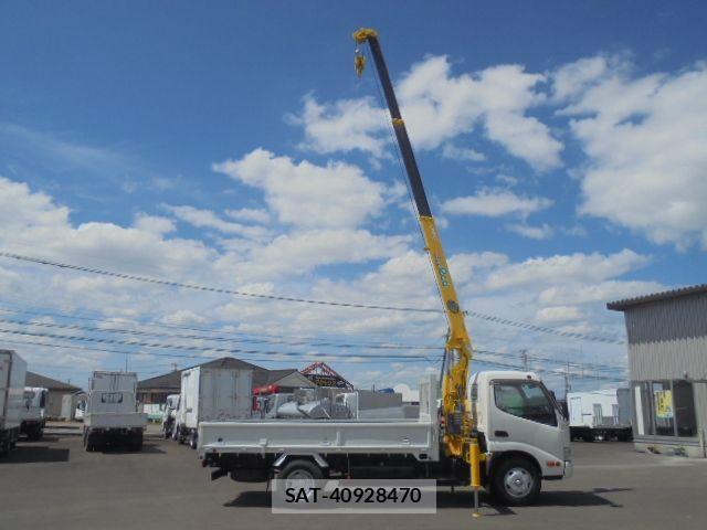 Hino DUTRO 2015-10 6814736-28