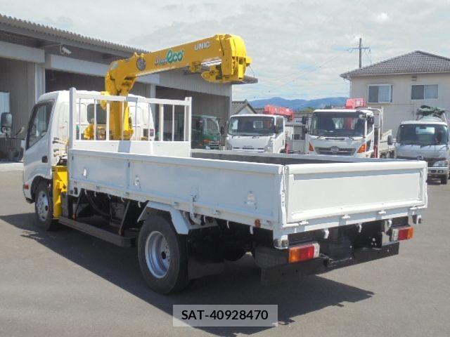 Hino DUTRO 2015-10 6814736-4