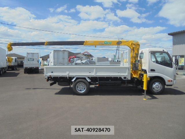 Hino DUTRO 2015-10 6814736-8