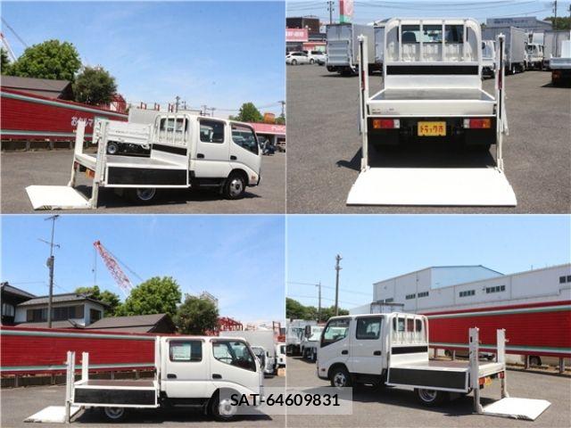 Hino DUTRO 2017-03 6814734-17