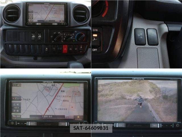 Hino DUTRO 2017-03 6814734-26