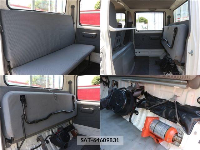 Hino DUTRO 2017-03 6814734-29