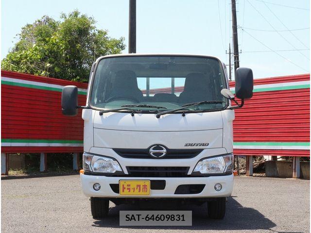 Hino DUTRO 2017-03 6814734-5