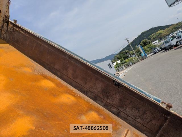 Hino DUTRO 2017-02 6904486-10