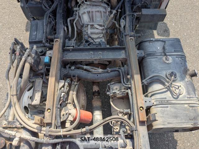 Hino DUTRO 2017-02 6904486-15
