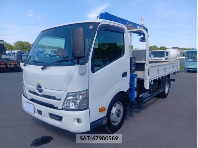 Hino DUTRO 2023-09 6904482-0