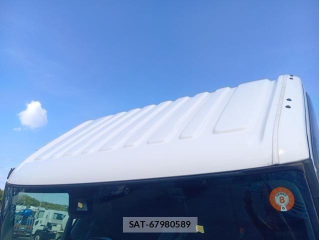 Hino DUTRO 2023-09 6904482-16