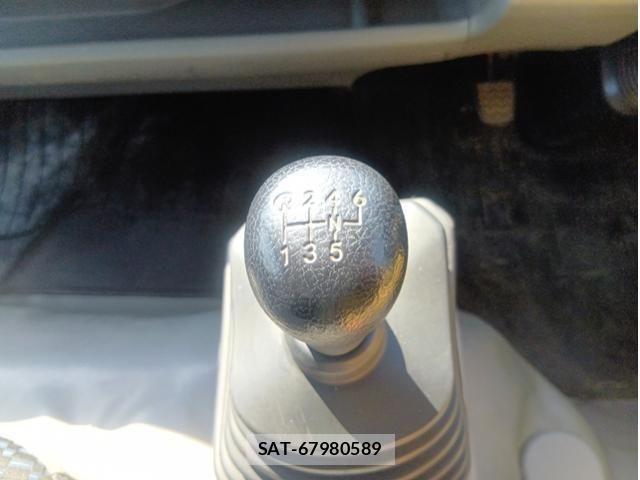 Hino DUTRO 2023-09 6904482-26