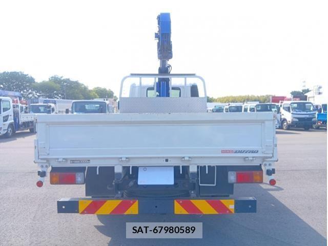 Hino DUTRO 2023-09 6904482-3