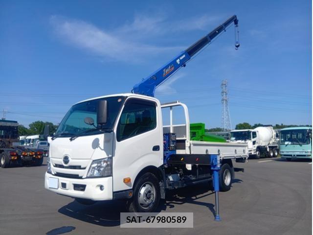 Hino DUTRO 2023-09 6904482-7