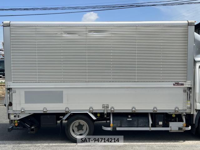 Hino DUTRO 2017-04 6904490-5