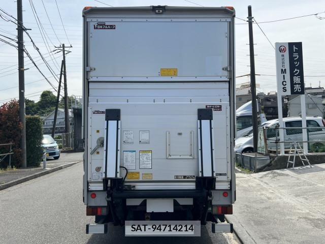 Hino DUTRO 2017-04 6904490-7