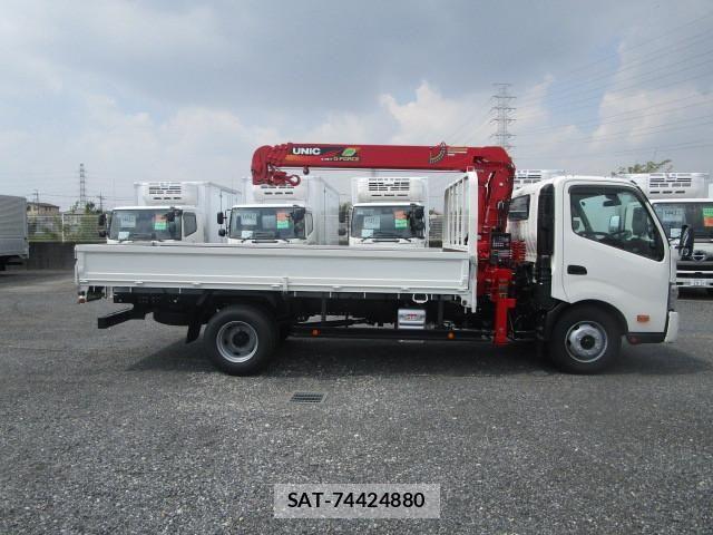 Hino DUTRO 2025-07 6904465-5