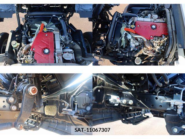 Hino DUTRO 2023-12 6904487-9