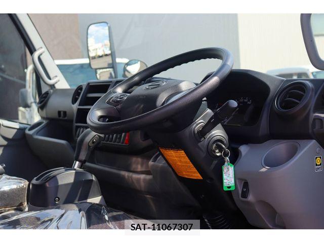 Hino DUTRO 2023-12 6904487-12
