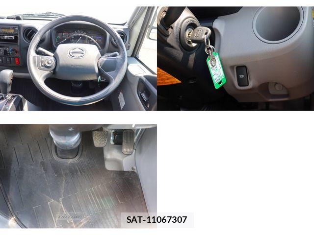 Hino DUTRO 2023-12 6904487-14