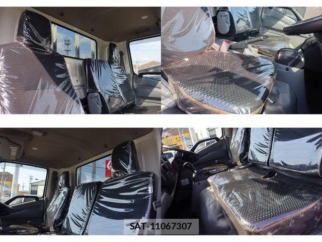 Hino DUTRO 2023-12 6904487-21