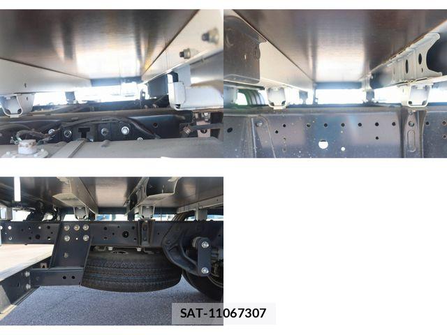 Hino DUTRO 2023-12 6904487-27
