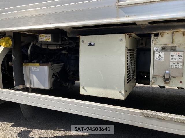 Hino DUTRO 2014-05 6904503-11