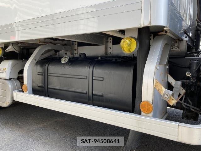 Hino DUTRO 2014-05 6904503-13