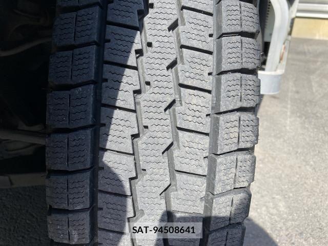 Hino DUTRO 2014-05 6904503-8